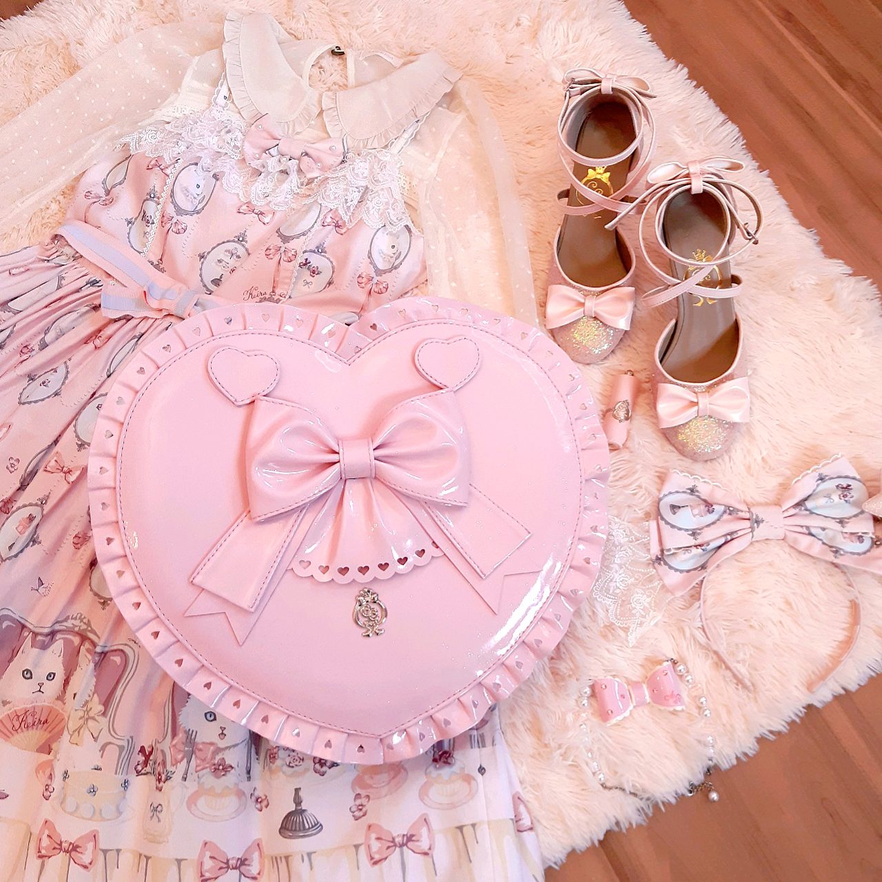 Bubble Heart Bag - Shiny Light Pink with Glitter
