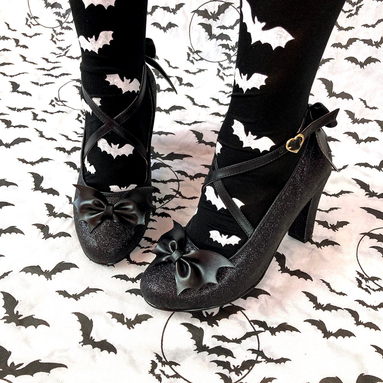 [40BR] Twinkle Spooky Bat Heels - Black Glitter
