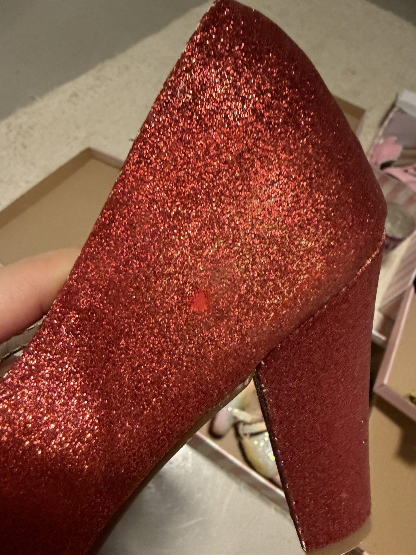 [37BR] [B GRADE] Crystal Twinkle - Red Glitter
