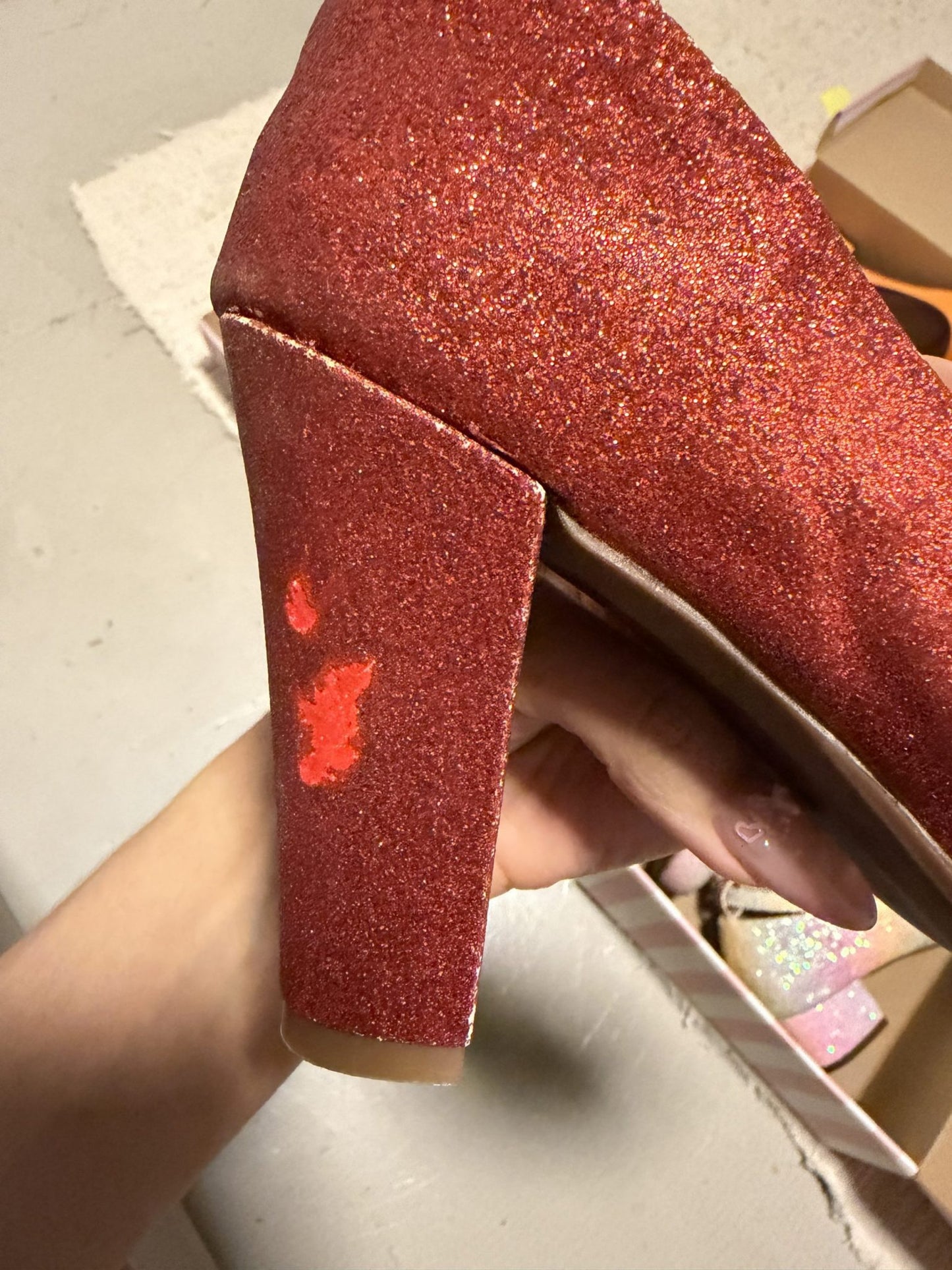 [37BR] [B GRADE] Crystal Twinkle - Red Glitter