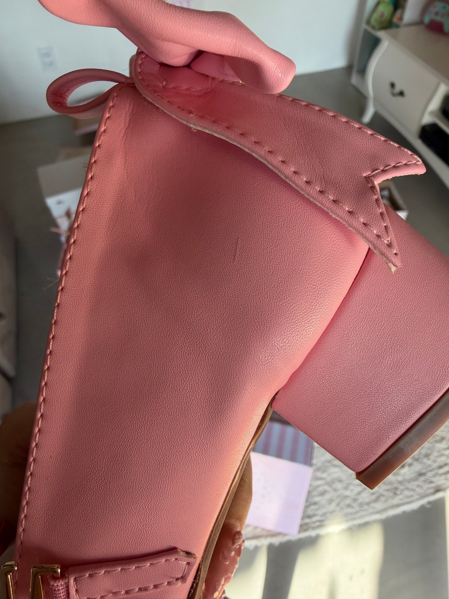 [40BR] [B GRADE]  Magical Girly Heart Shoes - Light Pink
