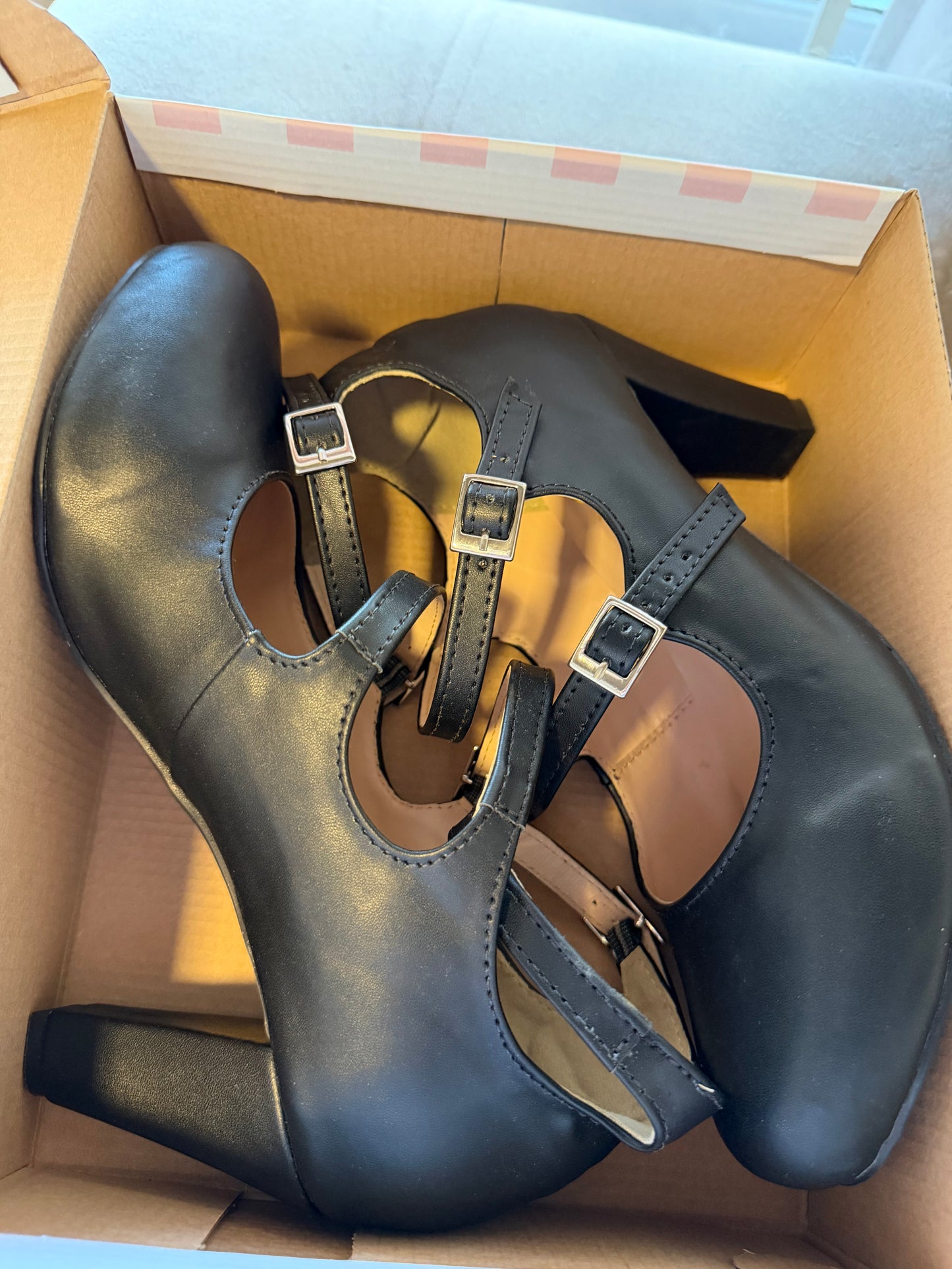 [40BR] [B GRADE]  Spooky Triple Bat Heels - Black