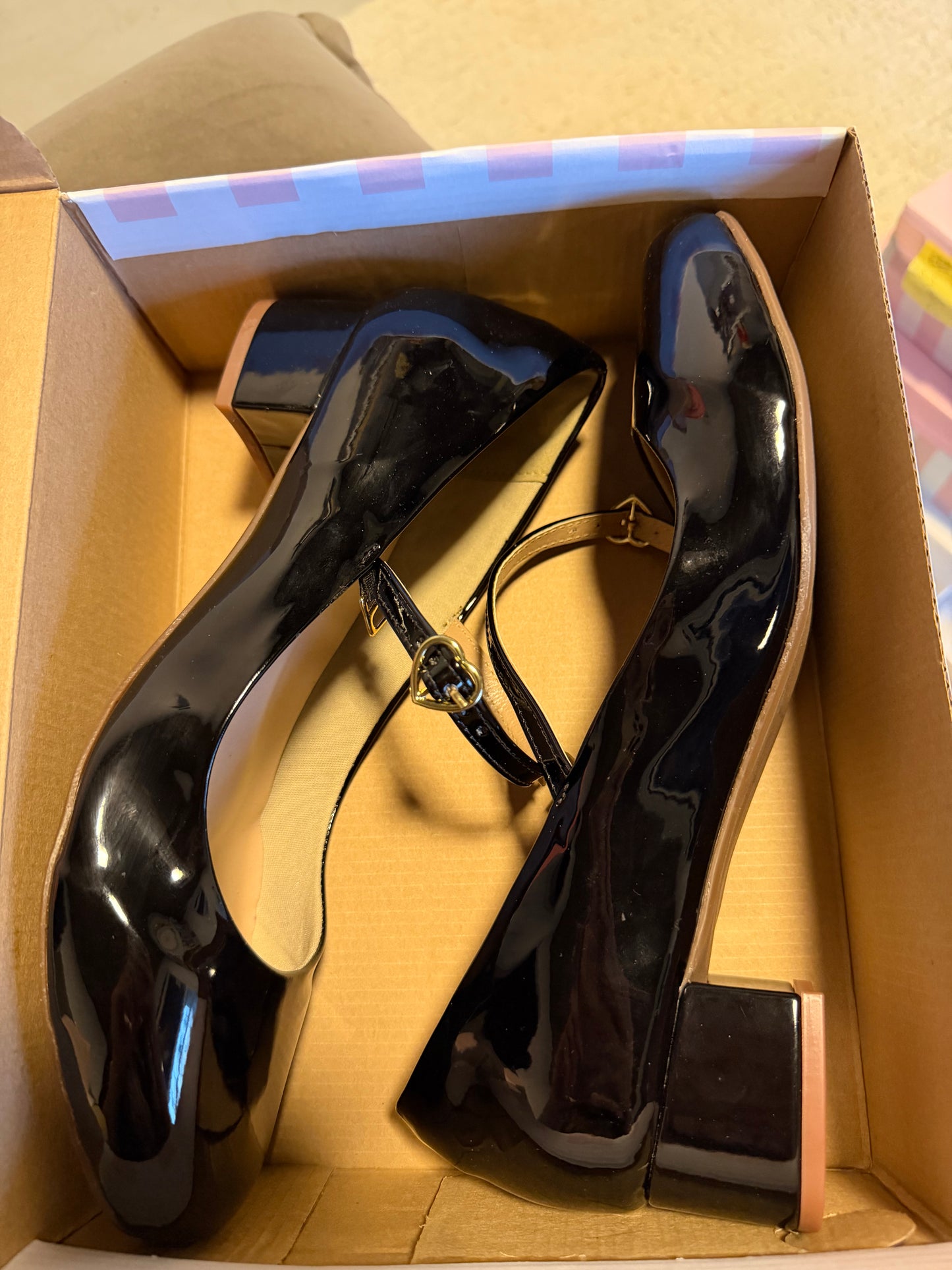 [42BR] [B GRADE]  Pretty Change - Shiny Black