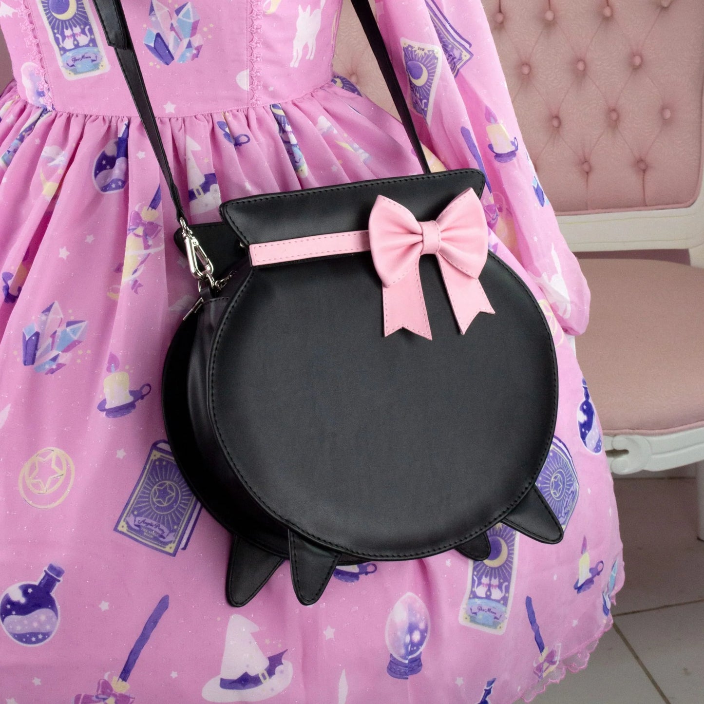 [SAMPLE] Spooky Witch Cauldron Bag