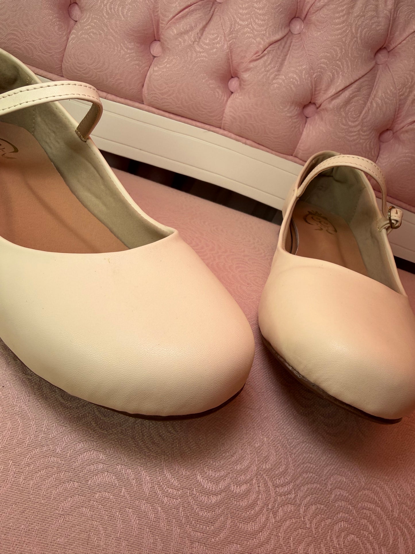 [42BR] [B Grade]  Dreamy Doll Flats - Ivory