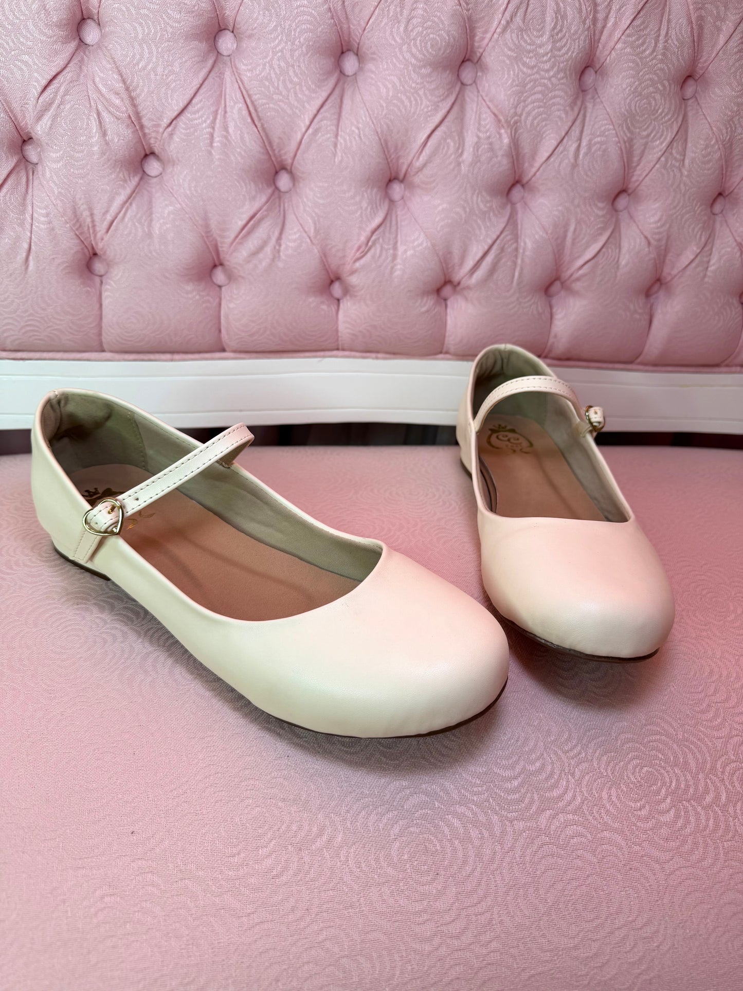 [42BR] [B Grade]  Dreamy Doll Flats - Ivory