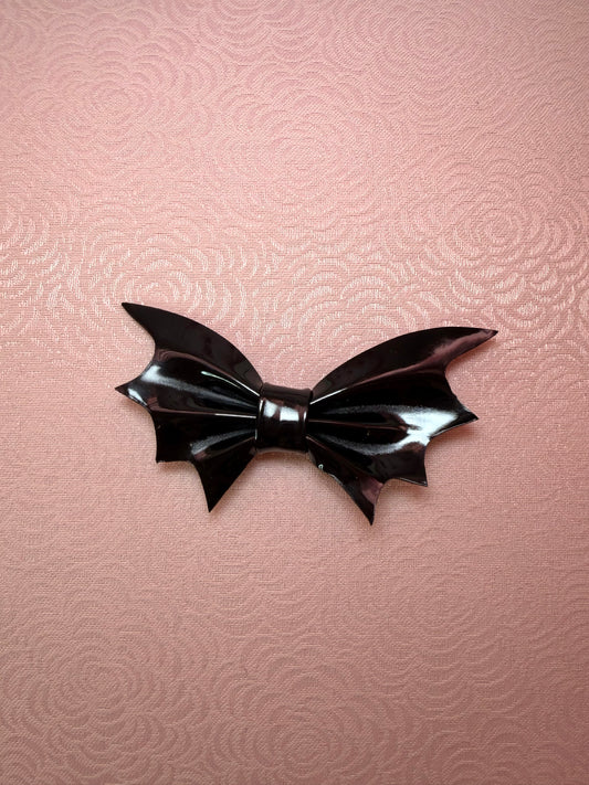 Spooky Bat Hairclip - Shiny Black