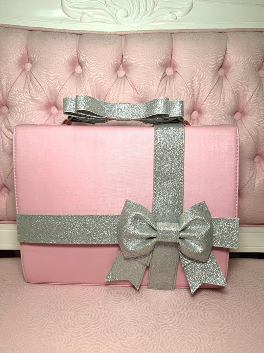 Wrapped Dreamy Present - light pink